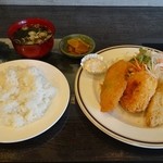 くすくす - 本日のおすすめ ミックスフライ定食（750→700円）