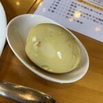 チキンカレー専門店 コージーカレー - 追加のカレー味玉。オススメ