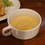 ビストロ コゥジィ - 野菜たっぷりのスープ。