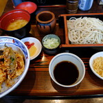 Asahi Honten - ご飯全景