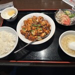 上海華龍 - 【2023.8.22(火)】麻婆豆腐定食（並盛）950円