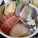 海鮮料理 おかりば - 海老フライと海鮮丼　1,200円