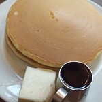 元町サントス - ホットケーキ。まあ可もなく