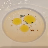 LE PORTIER Par Aux Delices de dodine Toranomon - カリフラワーの冷製ポタージュ。