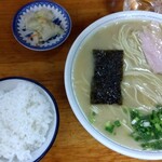 圭順 - ラーメン大650円とご飯100円