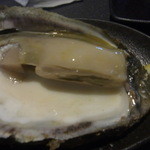 麦酒庵 - 岩牡蠣半分