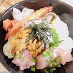 お食事処 大漁 - 全部乗せ丼