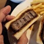 AKASAKA Tan伍 - 牛たんカツサンド　