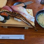 力寿司 - ジャンボ寿司、大きなあら汁がつきます。あとナイフつきます