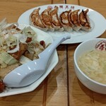 215151470 - 鶏ちゃん焼きチャーハン＋餃子のセット