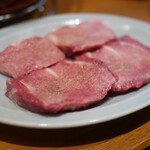 炭火焼肉ホルモンさわいし - 黒タン