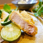 池下料理店 オオツボ - ピンク色の綺麗な断面♪