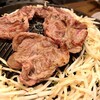 羊肉炭火焼 肉汁屋