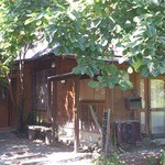 草季庵 - 判りづらいですが店前の丸椅子に上に記帳板がありました