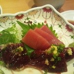 いたみ - 刺身（マグロ、クジラ、甘エビ）