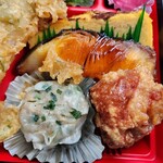 炉端炭火焼き弁当 ほの華 - アップです。