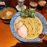 麺処 武壱 - 濃厚魚介豚骨つけ麺並(950円)です。