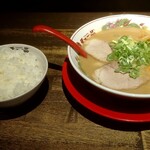 Tenka Ip Pin - こってりと猫舌用ご飯