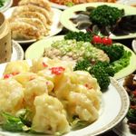 Yoshi Yoshi - 人気の食べ放題コースなら美味しい中華料理を心行くまで堪能できます。