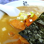 麺や　福座 - 2013年9月19日(木)　煮干豚骨(750円)　スープ、具材