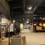 七賢 - 天井高い