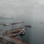 JRホテルクレメント高松 - 高松港が見える。