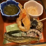 Ryouriuemura - 海蘊　ピンクの食べても不明乍らも良かった　海老　バイ貝　生麩　蝦蛄　稚鮎