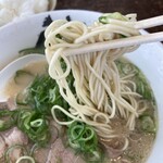 博多ラーメン　膳 - 加水多めの細麺？