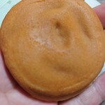 阿闍梨餅本舗 京菓子司 満月 - もちもちの皮。