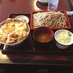 手打ちそば・うどん　大久保 - 親子丼ともり蕎麦。
            今度来るのは来年2月かな*\(^o^)/*