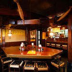 こむら - だいたい１６名程度座れます。ゼミの打ち上げ、少人数の同窓会、地区の運動会の打ち上げにどうぞ。