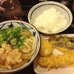 丸亀製麺 - かけうどん・海老天・ナス天・玉子天・ご飯♪