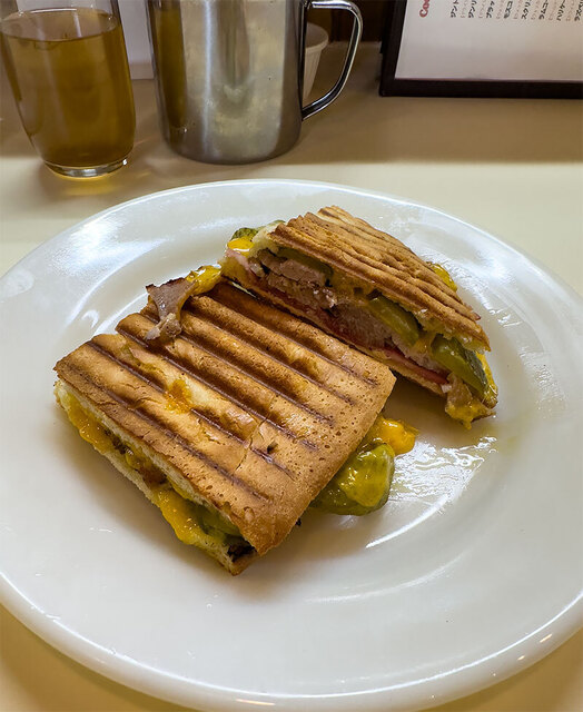 Luisiana kitchen & Bar 「MORE PO-BOYS 」 photo 2