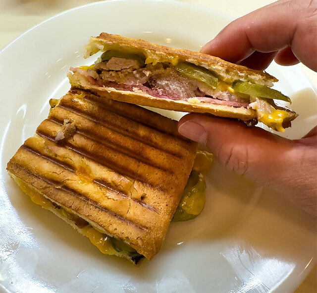 Luisiana kitchen & Bar 「MORE PO-BOYS 」