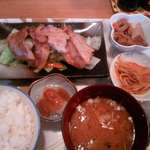 もつ九 - 生姜焼き定食５００円(2013.9.7)