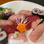 Tsuchizaki Minatoya - 綺麗な色味のマグロ寿司