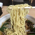 温馨 - 台湾ラーメンの麺リフト