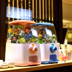 焼肉食堂605 - ガチャガチャ