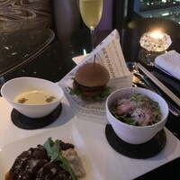 DINING & BAR TABLE 9 TOKYO - 「ワンプレートメインディッシュ」と「MANGOYAN ROYAL」
