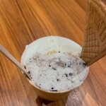 La Gelatiara - 杏仁(期間限定フレーバー)&クッキークリーム