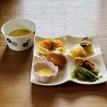 まいにち農園食堂 オーガニックパパキッチン - スープ・ビュッフェの一部