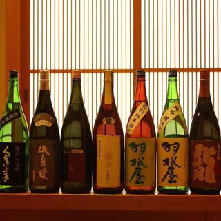 The sake that goes well with the sushi is a lineup of famous sake from all over the country carefully selected by the owner.