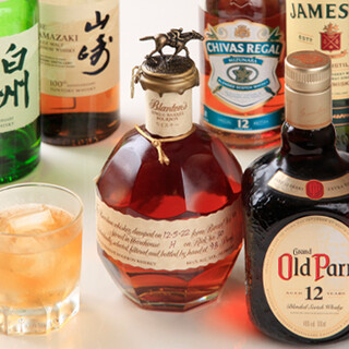 本店备有酒初学者也能轻松饮用的日本酒和威士忌。