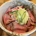 仲本食堂 - ミニA5榛原牛の自家製ローストビーフ丼