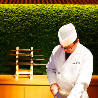 確かな経験と実績の料理人とシェフの競演