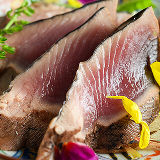 Enjoy lively fresh fish and high-quality meat to your heart's content!