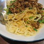 金須屋 担担麺 梨圓 - 麺