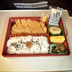 平田牧場 - ◾️日本の米育ち三元豚　ロースカツ弁当 ¥900（¥200引き）［by pop_o］