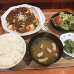 Gyouza Semmonten Yotsuba - マーボー豆腐ランチ