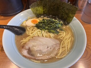 Yokohama Ramen Ipponya - ラーメン（750円）中盛り（100円増し）